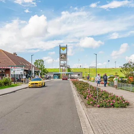 2 Bedroom Amazing In Daire Friedrichskoog
